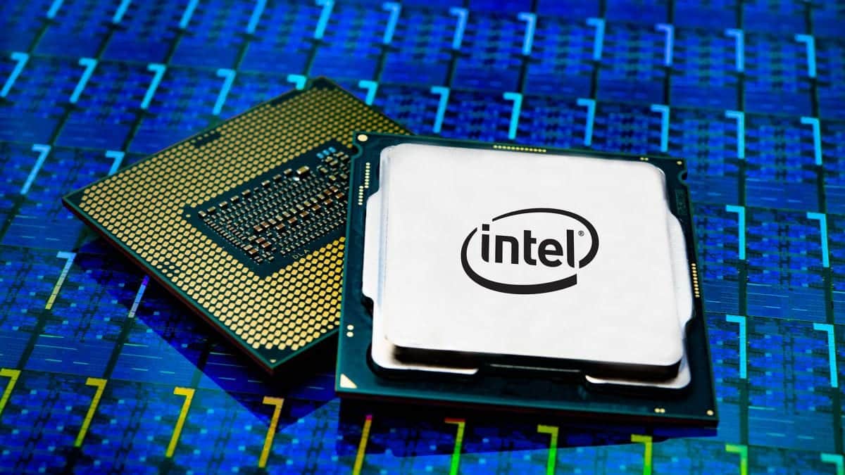 When Should You Choose a Dedicated Server Over VPS?